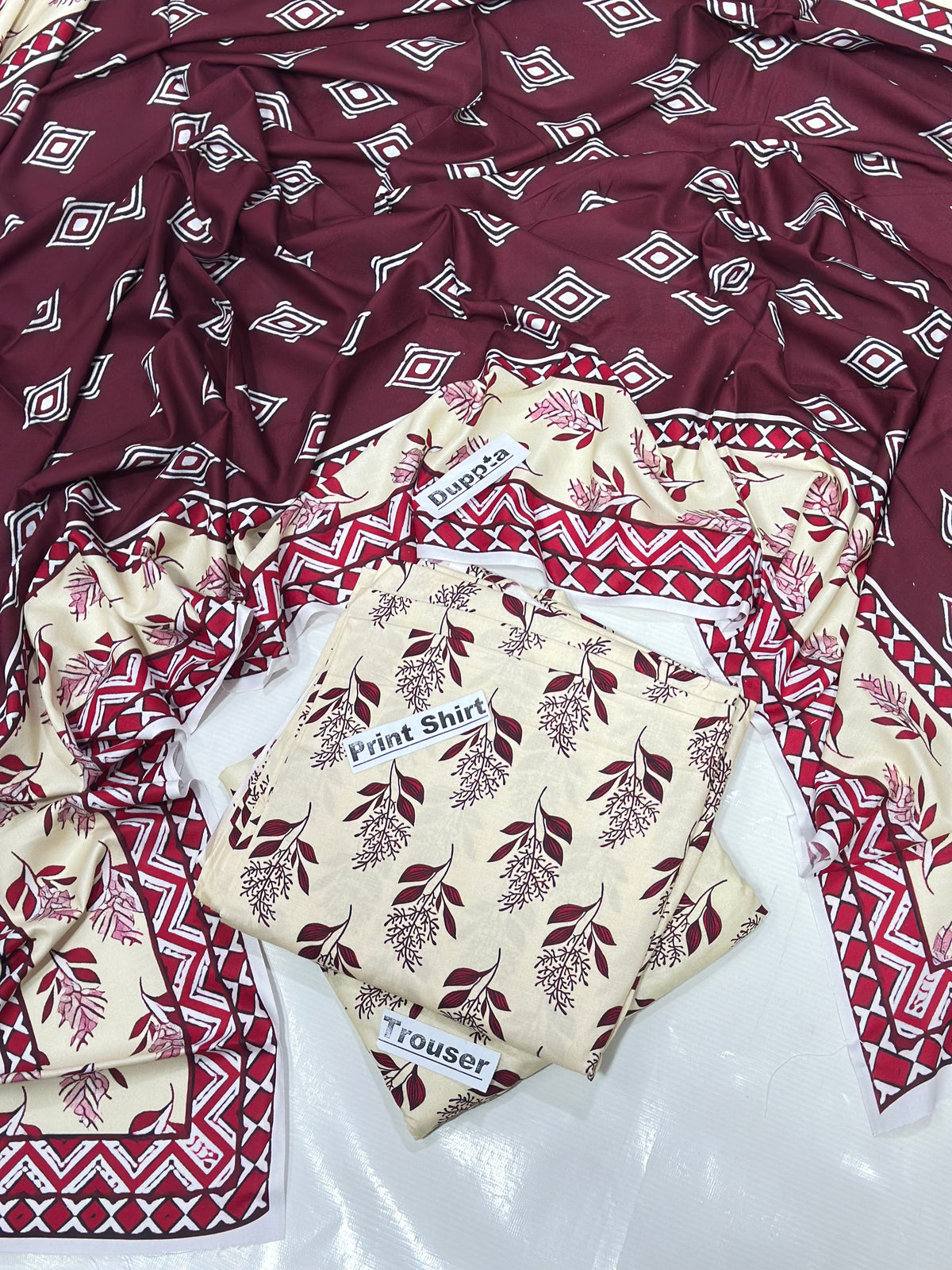 GULAHMAD DIGITALUNSTITCHED 3 PIECE ALLOVER PREMIUM LINEN LADIES SUIT