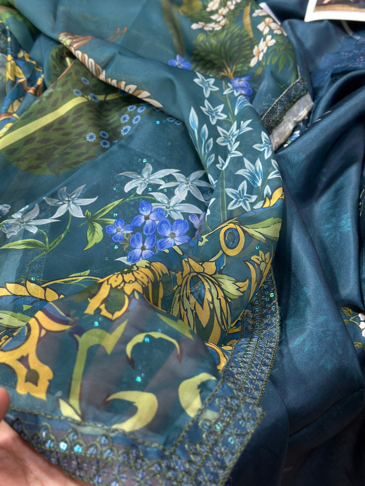 DESIGNER SILK EMB 3PC WITH PATCHES