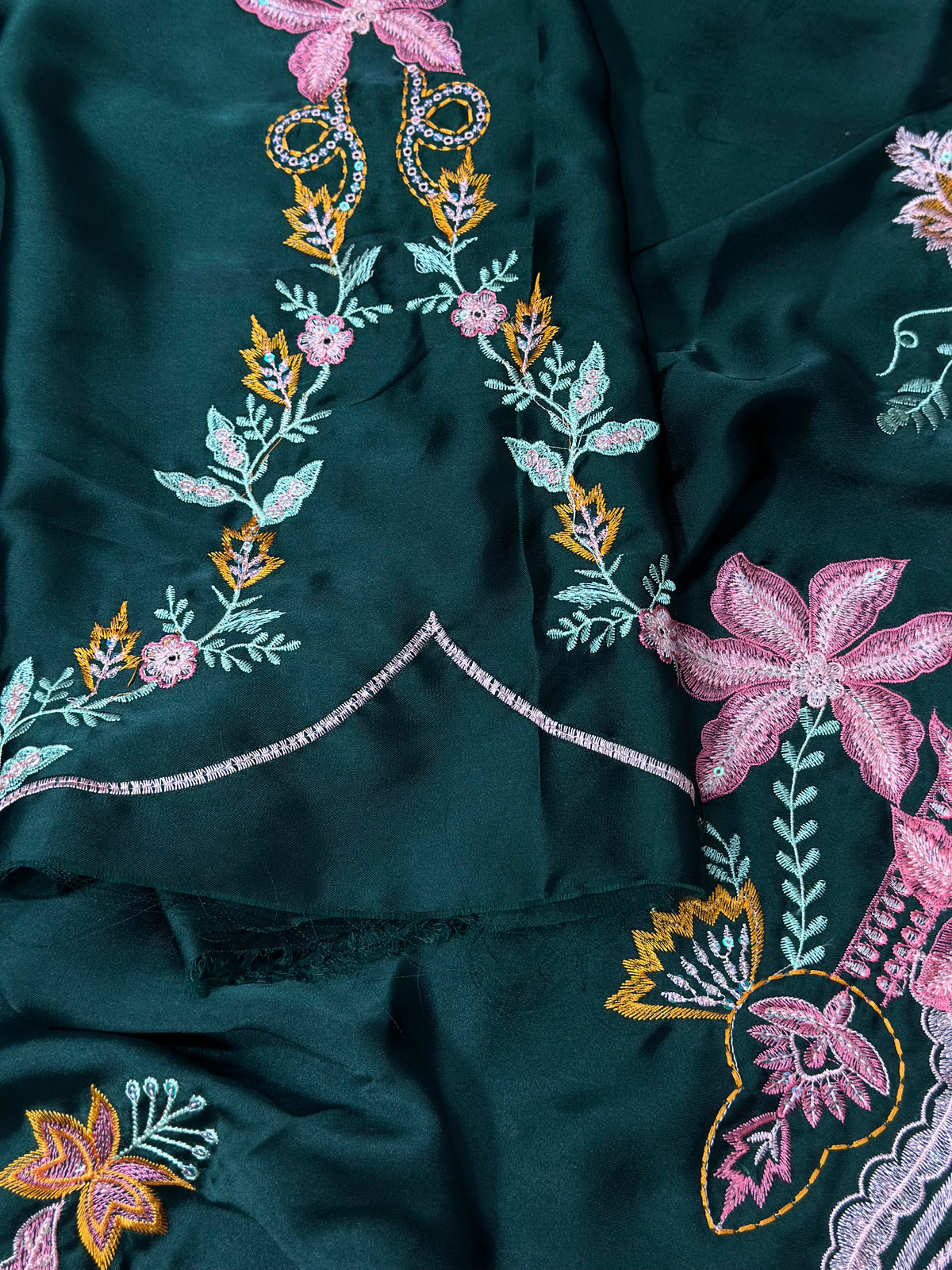 DESIGNER SILK EMB 2PC