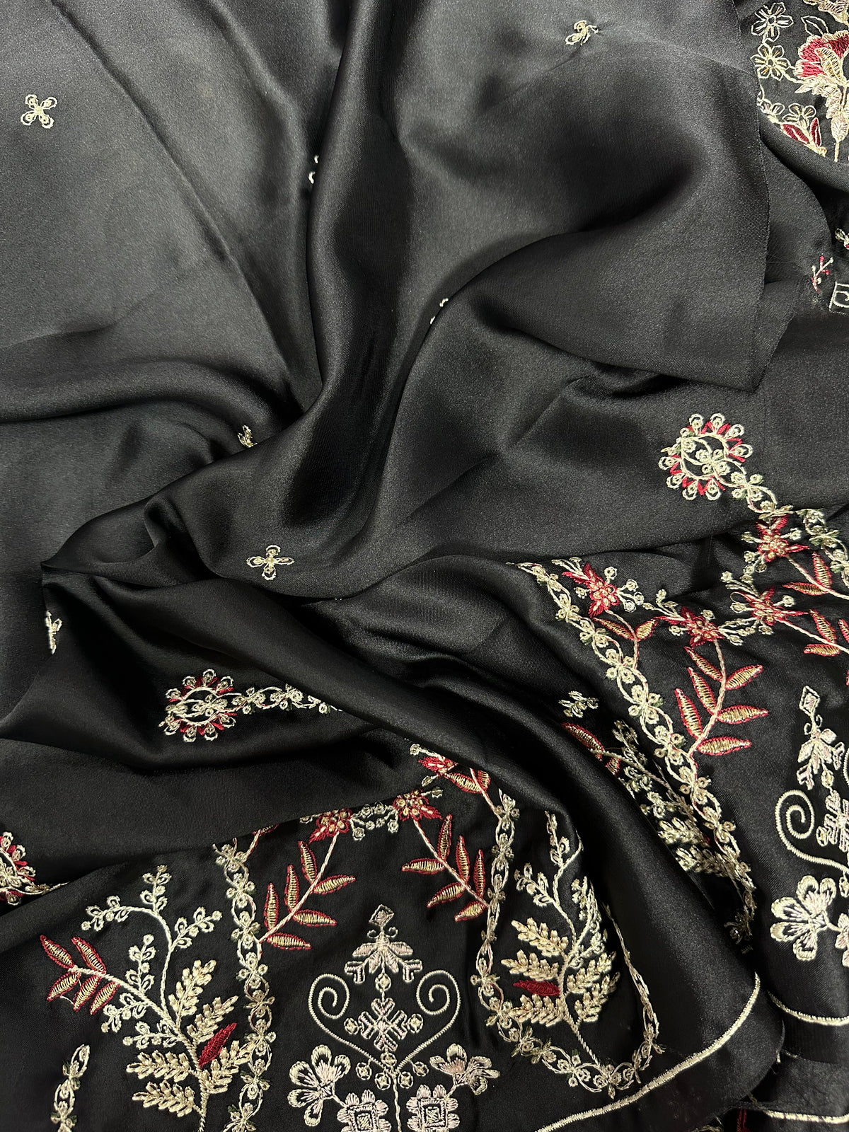 DESIGNER SILK EMB 2PC